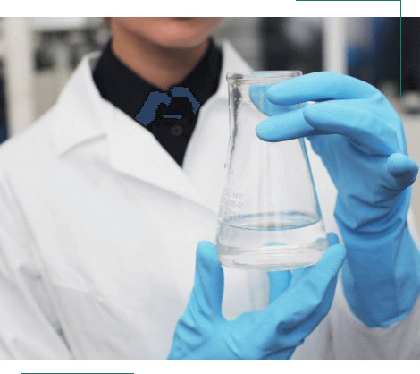 植物活力液「HB-101」に含まれるFHBは、無色透明で香りも穏やかなので育毛剤に使う成分としても最適。それに育毛効果をもたらすセンブリ、ニンジンの抽出液も配合し、安心してお使いいただける自信作の開発に成功しました。